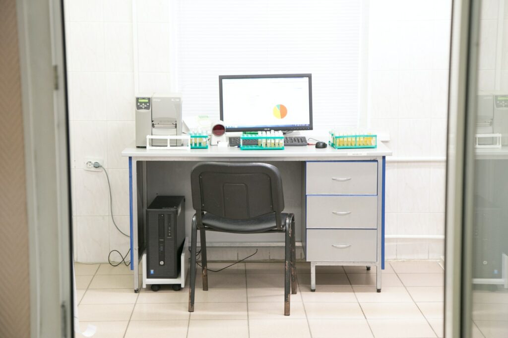 Sistemas de laboratório clínico online